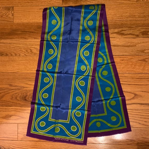 💗Adrienne Vittadini Silk Scarf - Picture 3 of 4